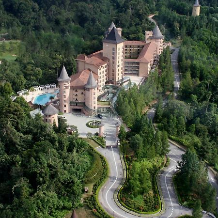 The Chateau Spa & Wellness Resort Bukit Tinggi Exterior photo Aerial view