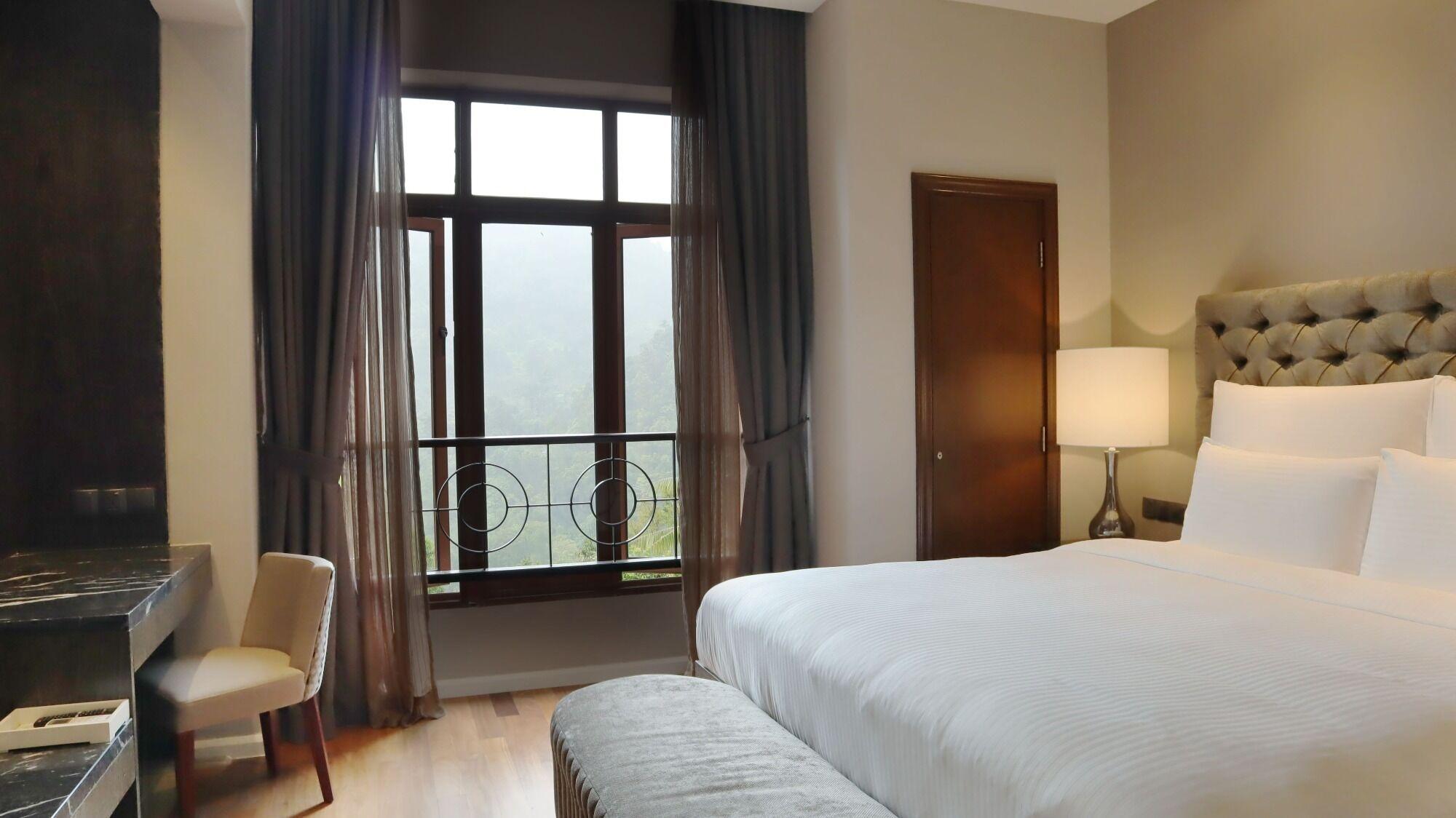 The Chateau Spa & Wellness Resort Bukit Tinggi Exterior photo A bedroom at the hotel