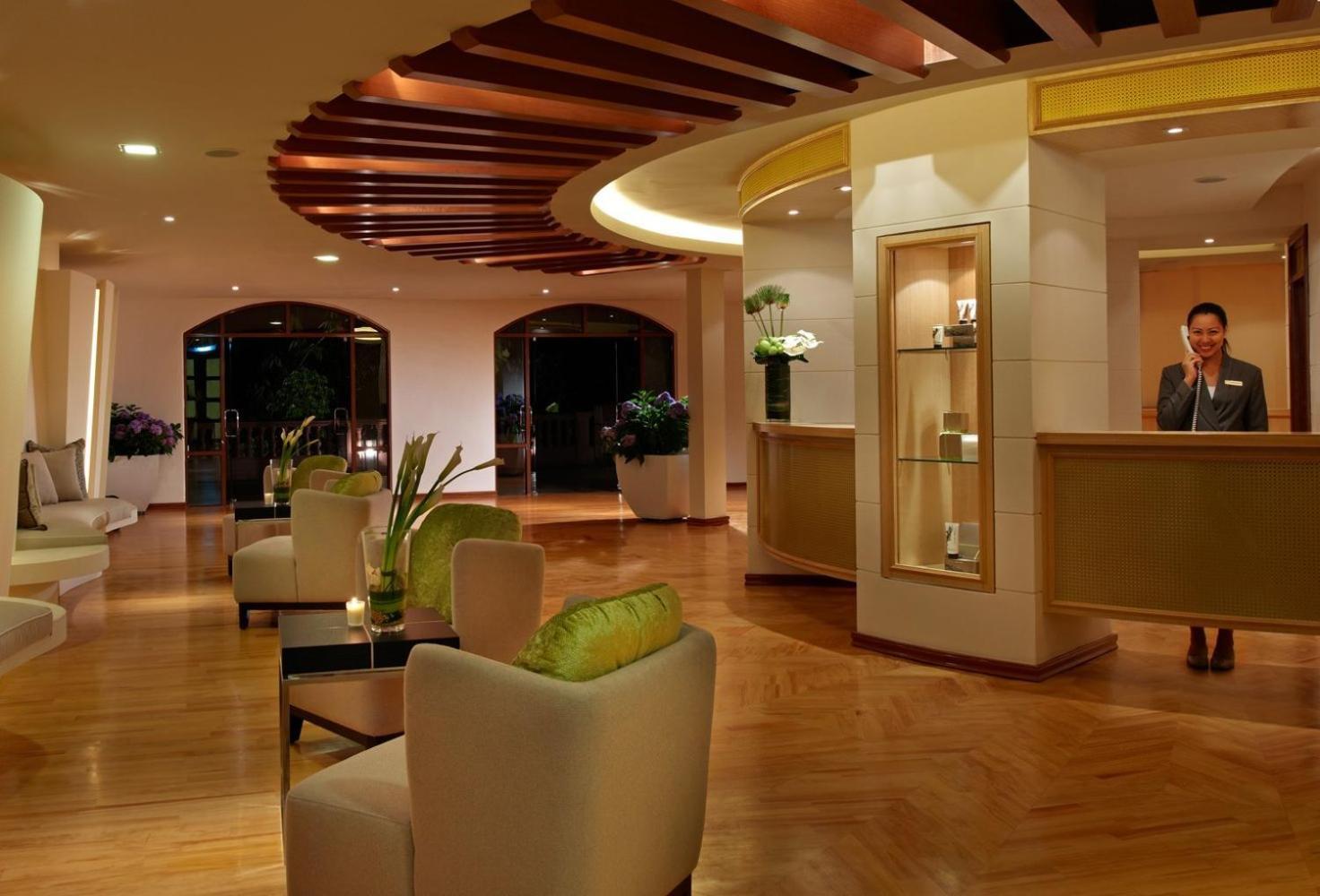 The Chateau Spa & Wellness Resort Bukit Tinggi Exterior photo Lobby
