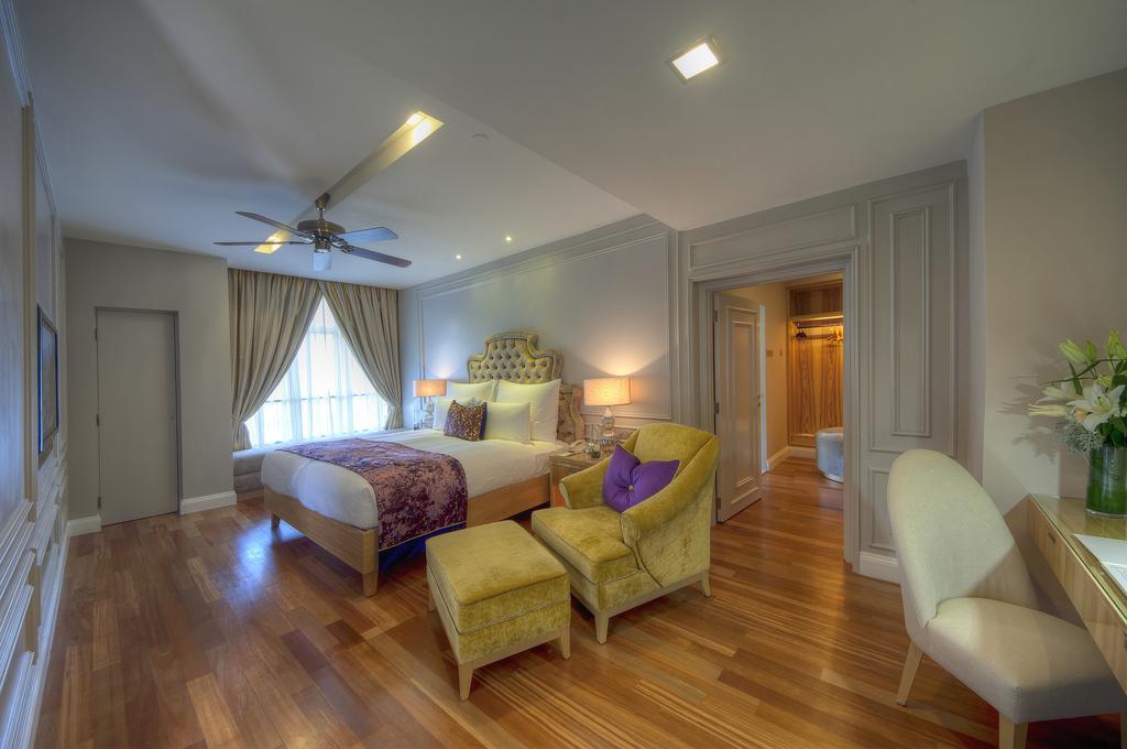 The Chateau Spa & Wellness Resort Bukit Tinggi Exterior photo A bedroom at the hotel